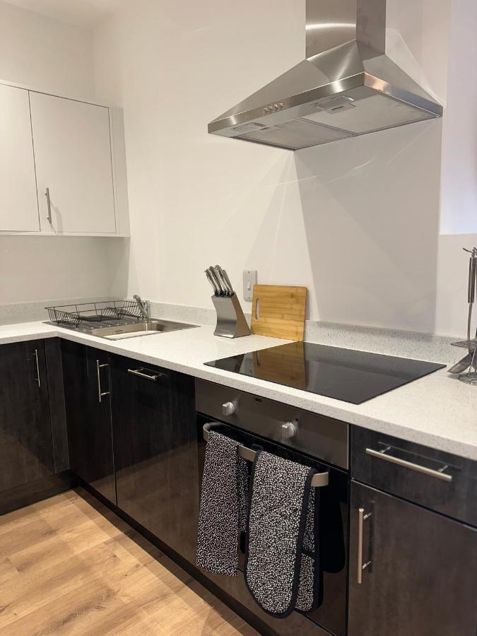 Sleek & Stylish Apartment By Dh Aparthotels Peterborough Extérieur photo